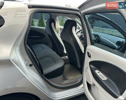 Рено Зое, объемом двигателя 0 л и пробегом 100 тыс. км за 6750 $, фото 17 на Automoto.ua