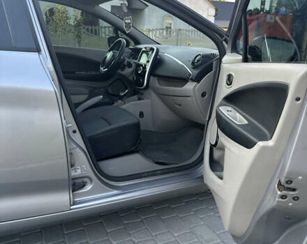 Рено Зое, объемом двигателя 0 л и пробегом 115 тыс. км за 6980 $, фото 9 на Automoto.ua