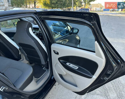 Рено Зое 2015 в Дубно на Automoto.ua Рено Зое, объемом двигателя 0 л и пробегом 90 тыс. км за 6900 $, фото 20 на Automoto.ua