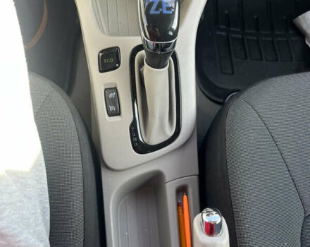 Рено Зое, объемом двигателя 0 л и пробегом 171 тыс. км за 6499 $, фото 9 на Automoto.ua