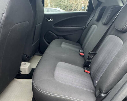 Рено Зое, объемом двигателя 0 л и пробегом 117 тыс. км за 11200 $, фото 10 на Automoto.ua