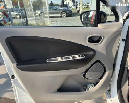 Рено Зое, объемом двигателя 0 л и пробегом 68 тыс. км за 4900 $, фото 8 на Automoto.ua