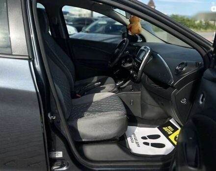 Рено Зое, объемом двигателя 0 л и пробегом 48 тыс. км за 11500 $, фото 25 на Automoto.ua