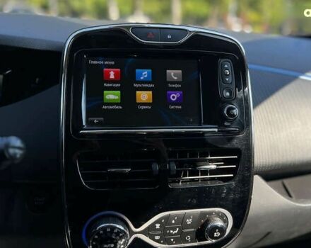 Рено Зое, объемом двигателя 0 л и пробегом 143 тыс. км за 8900 $, фото 14 на Automoto.ua