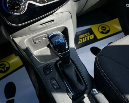 Рено Зое, объемом двигателя 0 л и пробегом 143 тыс. км за 8999 $, фото 15 на Automoto.ua