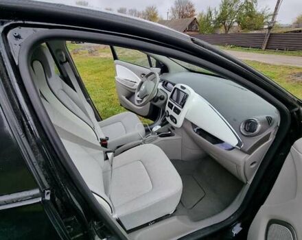 Рено Зое, объемом двигателя 0 л и пробегом 32 тыс. км за 9650 $, фото 10 на Automoto.ua