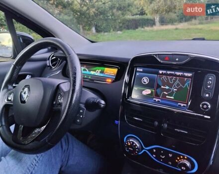 Рено Зое, объемом двигателя 0 л и пробегом 150 тыс. км за 8200 $, фото 4 на Automoto.ua