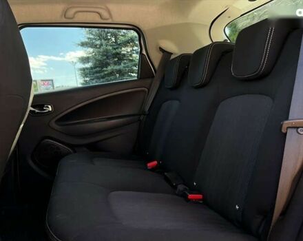 Рено Зое, объемом двигателя 0 л и пробегом 143 тыс. км за 8900 $, фото 10 на Automoto.ua
