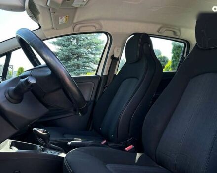 Рено Зое, объемом двигателя 0 л и пробегом 143 тыс. км за 8900 $, фото 16 на Automoto.ua