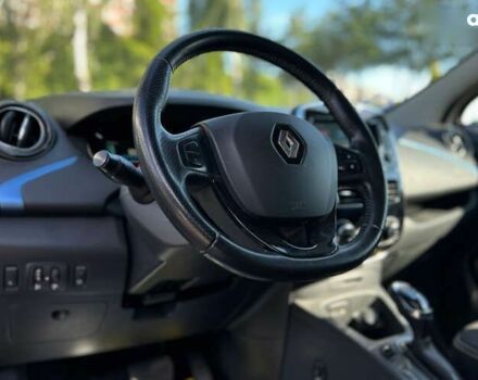 Рено Зое, объемом двигателя 0 л и пробегом 143 тыс. км за 8900 $, фото 17 на Automoto.ua