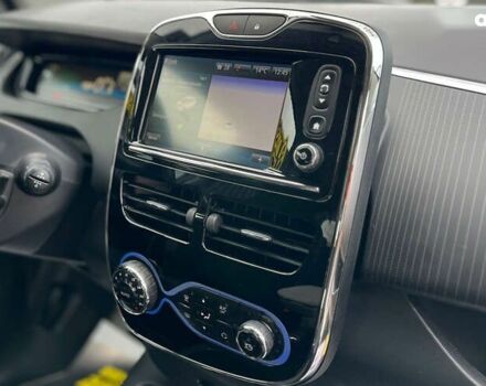 Рено Зое, объемом двигателя 0 л и пробегом 140 тыс. км за 9300 $, фото 15 на Automoto.ua