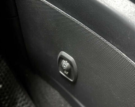 Рено Зое, объемом двигателя 0 л и пробегом 130 тыс. км за 10500 $, фото 16 на Automoto.ua