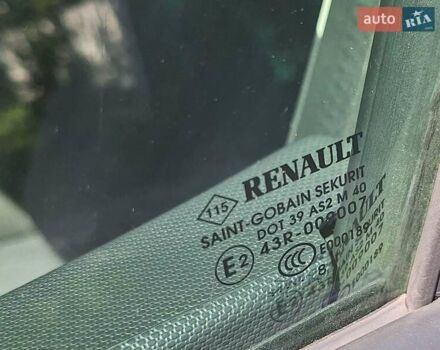 Рено Зое, объемом двигателя 0 л и пробегом 141 тыс. км за 9900 $, фото 28 на Automoto.ua