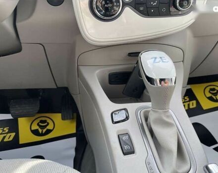 Рено Зое, объемом двигателя 0 л и пробегом 94 тыс. км за 10300 $, фото 16 на Automoto.ua