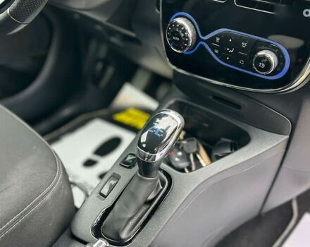 Рено Зое, объемом двигателя 0 л и пробегом 140 тыс. км за 9300 $, фото 12 на Automoto.ua