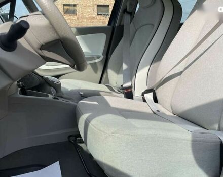 Рено Зое, объемом двигателя 0 л и пробегом 94 тыс. км за 10300 $, фото 9 на Automoto.ua