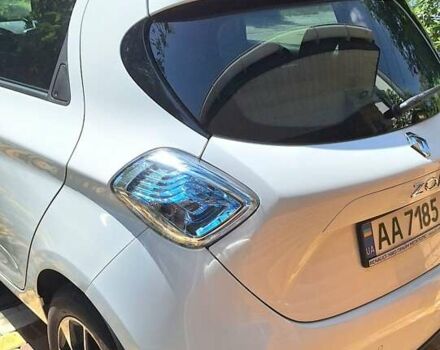 Рено Зое, объемом двигателя 0 л и пробегом 141 тыс. км за 9900 $, фото 22 на Automoto.ua