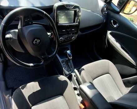 Рено Зое, объемом двигателя 0 л и пробегом 141 тыс. км за 9900 $, фото 9 на Automoto.ua