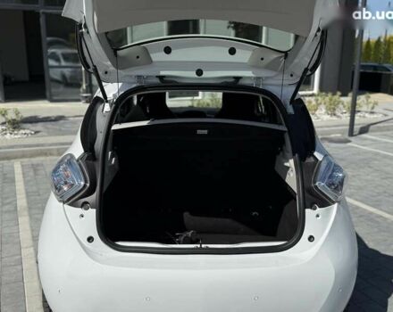 Рено Зое, объемом двигателя 0 л и пробегом 118 тыс. км за 8900 $, фото 10 на Automoto.ua