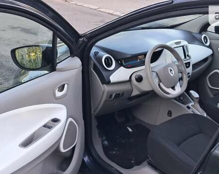 Рено Зое, объемом двигателя 0 л и пробегом 104 тыс. км за 9600 $, фото 7 на Automoto.ua
