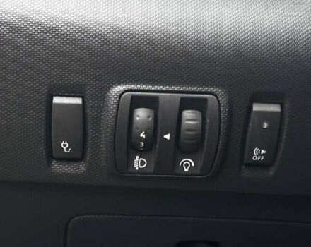 Рено Зое, объемом двигателя 0 л и пробегом 130 тыс. км за 10500 $, фото 7 на Automoto.ua