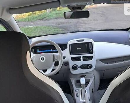 Рено Зое, объемом двигателя 0 л и пробегом 104 тыс. км за 9600 $, фото 5 на Automoto.ua
