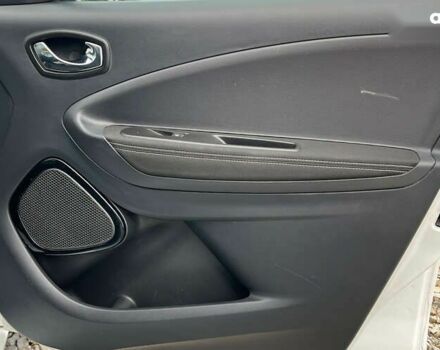 Рено Зое, объемом двигателя 0 л и пробегом 140 тыс. км за 9300 $, фото 23 на Automoto.ua