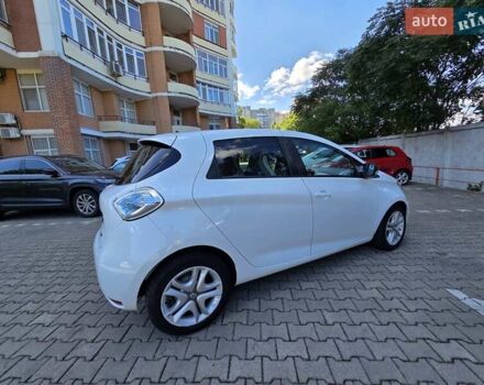 Рено Зое, объемом двигателя 0 л и пробегом 29 тыс. км за 10500 $, фото 8 на Automoto.ua