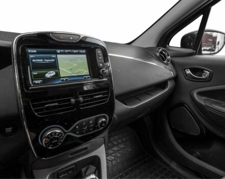 Рено Зое, объемом двигателя 0 л и пробегом 66 тыс. км за 10000 $, фото 4 на Automoto.ua