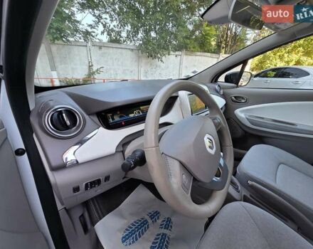 Рено Зое, объемом двигателя 0 л и пробегом 29 тыс. км за 10500 $, фото 17 на Automoto.ua