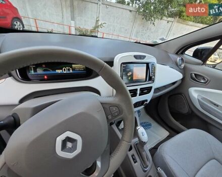 Рено Зое, объемом двигателя 0 л и пробегом 29 тыс. км за 10500 $, фото 19 на Automoto.ua