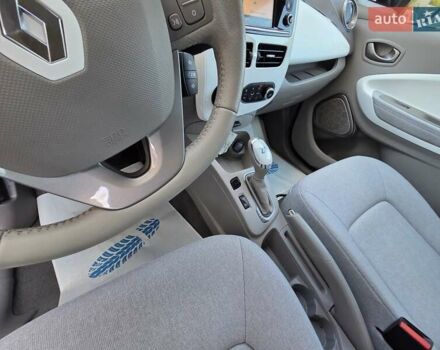 Рено Зое, объемом двигателя 0 л и пробегом 29 тыс. км за 10500 $, фото 20 на Automoto.ua