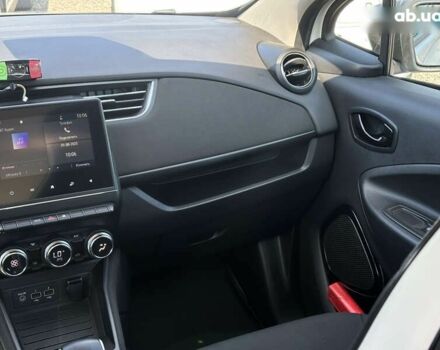 Рено Зое, объемом двигателя 0 л и пробегом 73 тыс. км за 11000 $, фото 25 на Automoto.ua