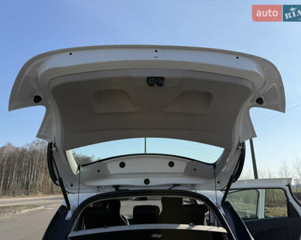 Рено Зое, объемом двигателя 0 л и пробегом 170 тыс. км за 10350 $, фото 9 на Automoto.ua