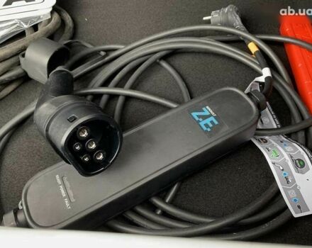 Рено Зое, объемом двигателя 0 л и пробегом 44 тыс. км за 12499 $, фото 29 на Automoto.ua