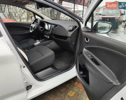 Рено Зое, объемом двигателя 0 л и пробегом 17 тыс. км за 12200 $, фото 14 на Automoto.ua