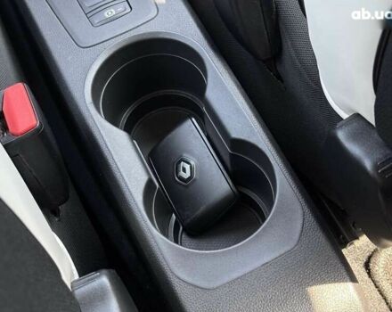 Рено Зое, объемом двигателя 0 л и пробегом 34 тыс. км за 11800 $, фото 12 на Automoto.ua