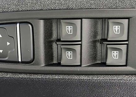 Рено Зое, об'ємом двигуна 0 л та пробігом 88 тис. км за 13650 $, фото 24 на Automoto.ua