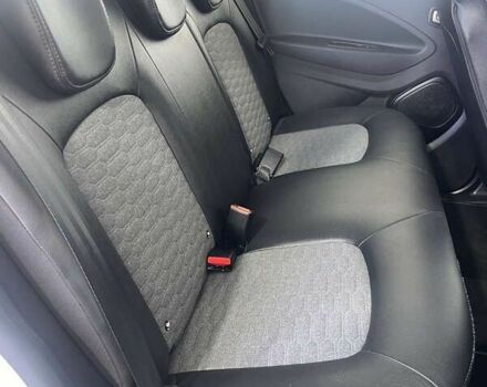 Рено Зое, об'ємом двигуна 0 л та пробігом 88 тис. км за 13650 $, фото 9 на Automoto.ua