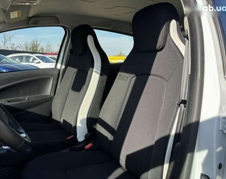 Рено Зое, объемом двигателя 0 л и пробегом 44 тыс. км за 11500 $, фото 18 на Automoto.ua