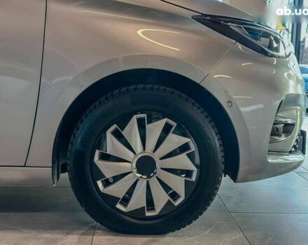 Рено Зое, объемом двигателя 0 л и пробегом 124 тыс. км за 11200 $, фото 4 на Automoto.ua