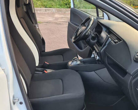 Рено Зое, объемом двигателя 0 л и пробегом 156 тыс. км за 11300 $, фото 17 на Automoto.ua