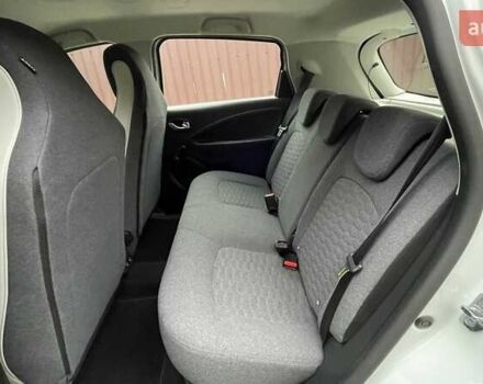 Рено Зое, объемом двигателя 0 л и пробегом 123 тыс. км за 11700 $, фото 21 на Automoto.ua
