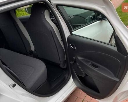 Рено Зое, объемом двигателя 0 л и пробегом 123 тыс. км за 11700 $, фото 19 на Automoto.ua