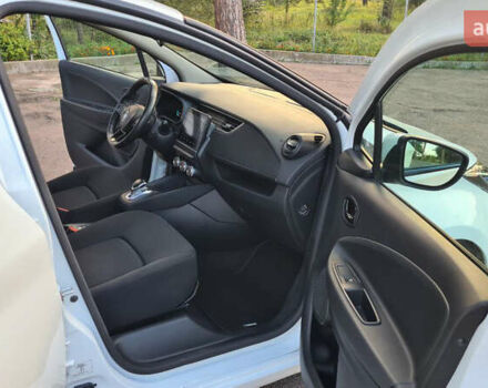 Рено Зое, объемом двигателя 0 л и пробегом 156 тыс. км за 11300 $, фото 16 на Automoto.ua