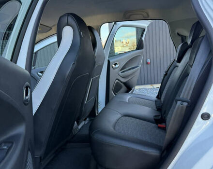 Рено Зое, объемом двигателя 0 л и пробегом 86 тыс. км за 13999 $, фото 30 на Automoto.ua