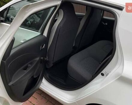 Рено Зое, объемом двигателя 0 л и пробегом 123 тыс. км за 11700 $, фото 26 на Automoto.ua