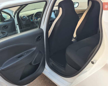 Рено Зое, объемом двигателя 0 л и пробегом 156 тыс. км за 11300 $, фото 13 на Automoto.ua
