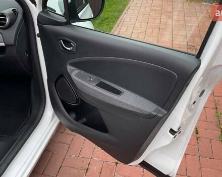 Рено Зое, объемом двигателя 0 л и пробегом 123 тыс. км за 11700 $, фото 17 на Automoto.ua