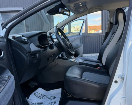 Рено Зое, объемом двигателя 0 л и пробегом 86 тыс. км за 13999 $, фото 28 на Automoto.ua